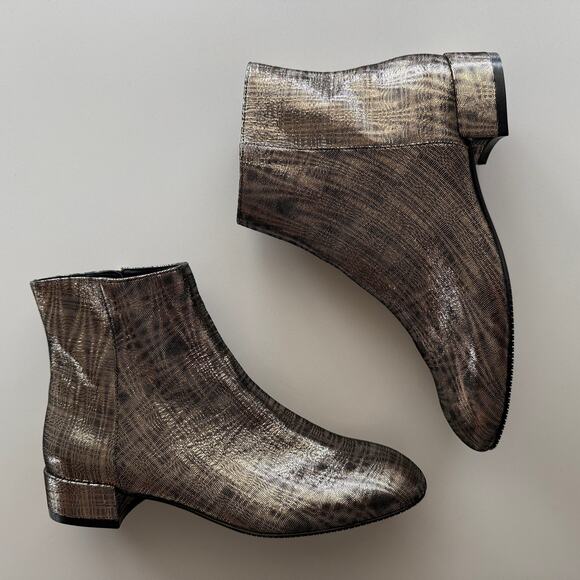 Stuart Weitzman NWT Quartz 25 Platino Pave Side Zip Round Toe Boots 6.5 - Picture 1 of 9